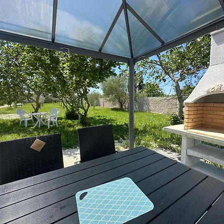 Dom wakacyjny House In Nature Urban Medulin
